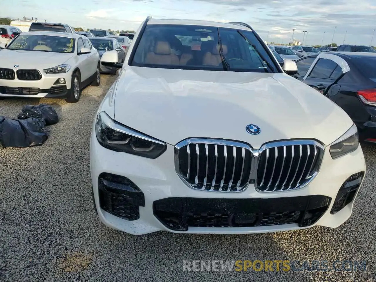 5 Photograph of a damaged car 5UXTA6C05N9L06394 BMW X5 2022