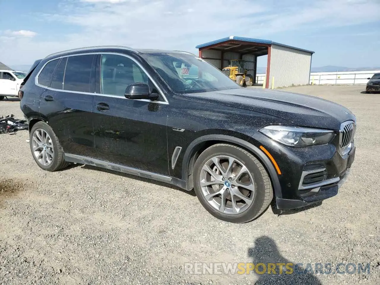 4 Photograph of a damaged car 5UXTA6C07N9M50254 BMW X5 2022