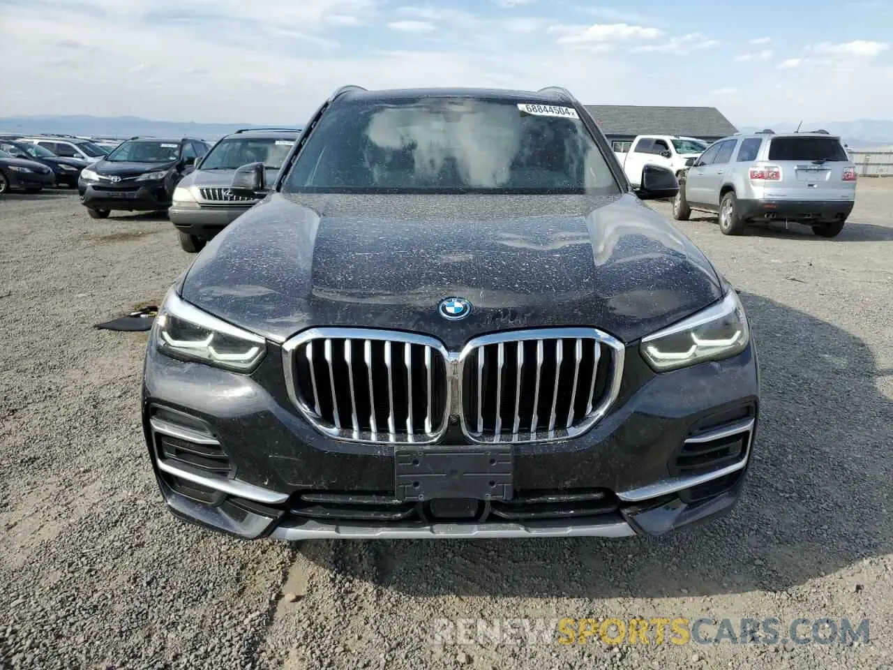 5 Photograph of a damaged car 5UXTA6C07N9M50254 BMW X5 2022