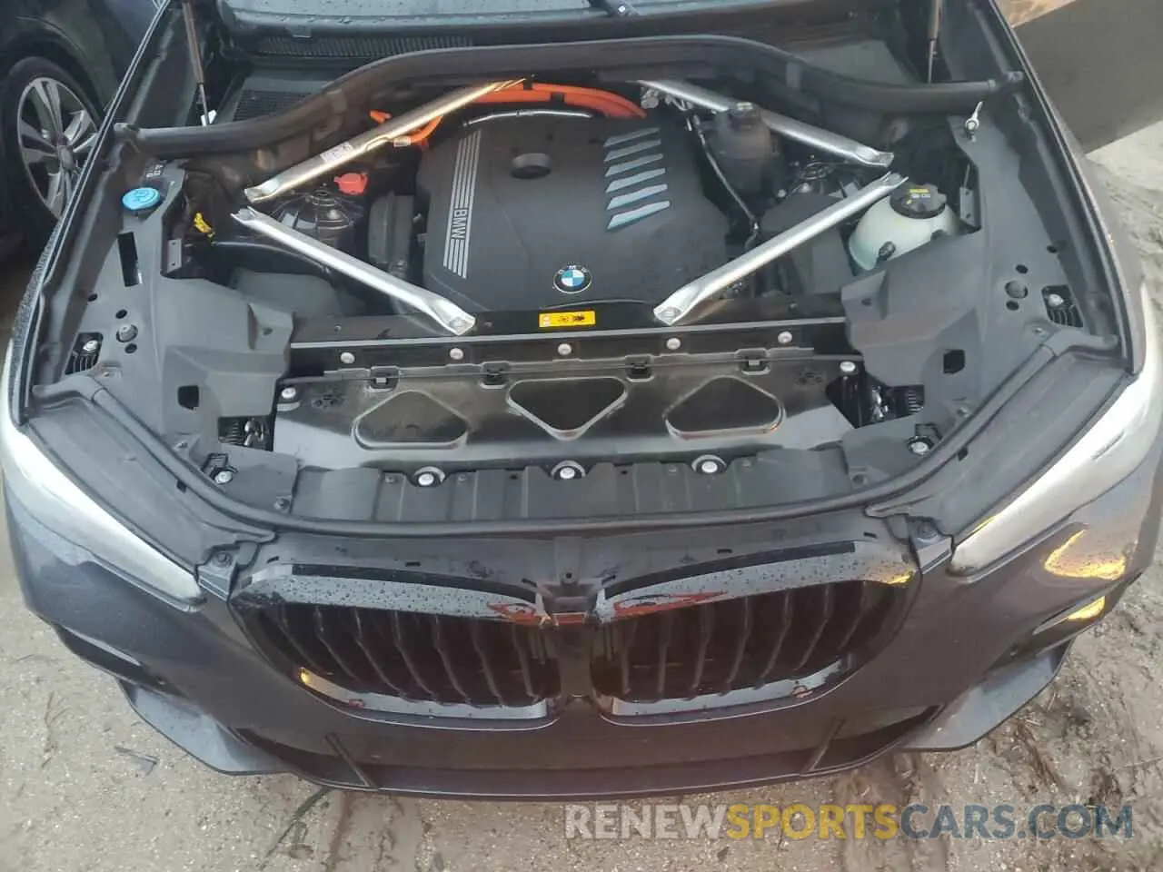 11 Photograph of a damaged car 5UXTA6C07N9N38835 BMW X5 2022