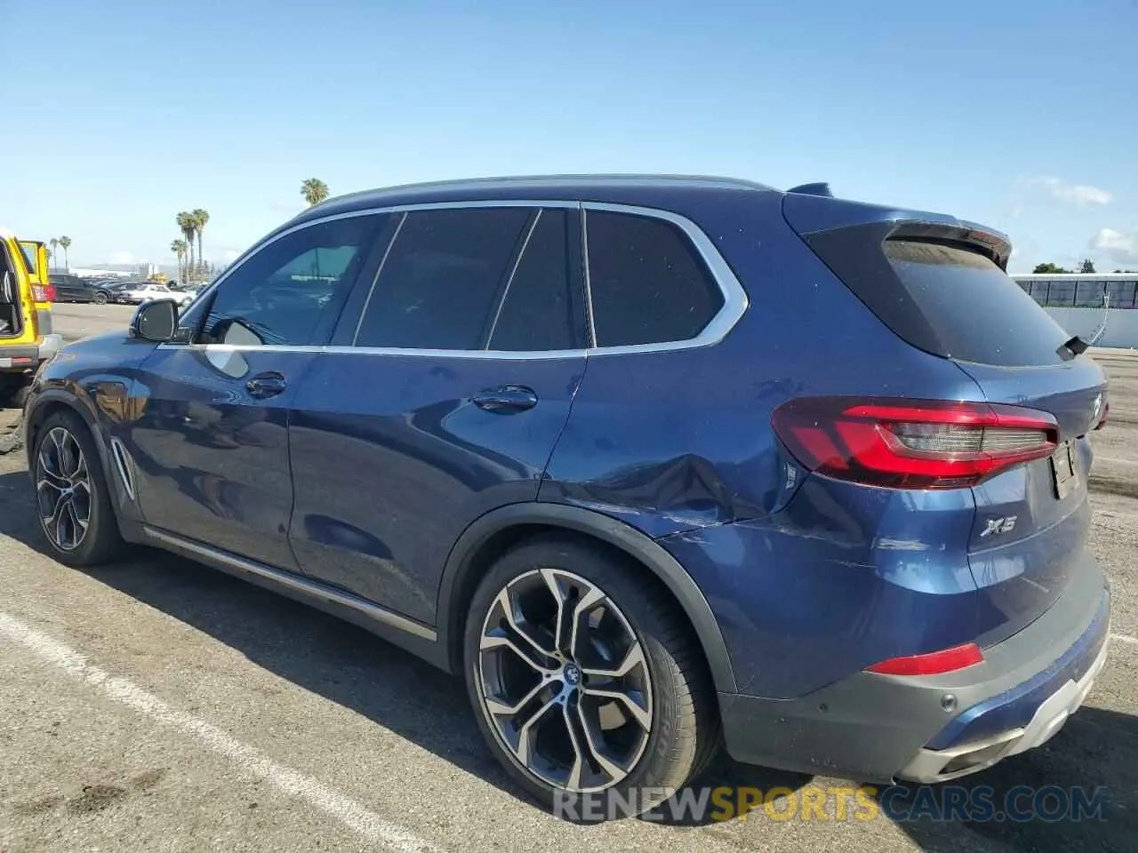 2 Photograph of a damaged car 5UXTA6C08N9L92784 BMW X5 2022