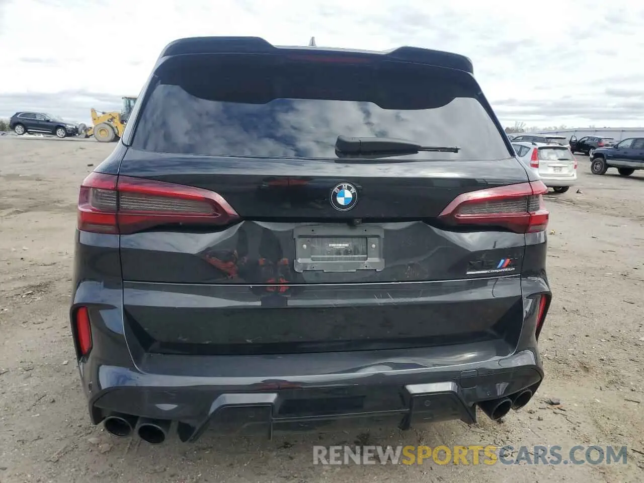 6 Photograph of a damaged car 5YMJU0C09N9J22449 BMW X5 2022