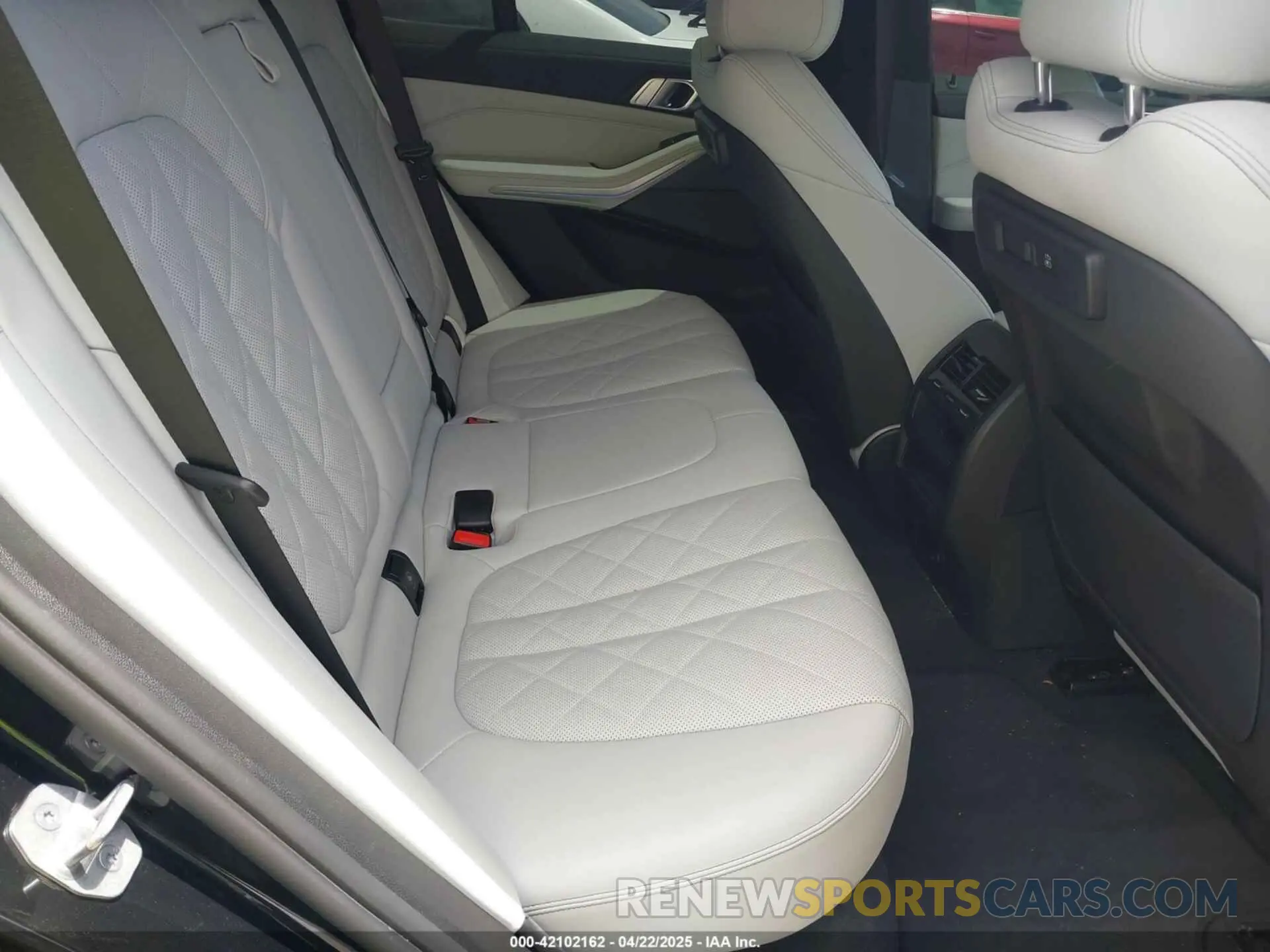 8 Фотография поврежденного автомобиля 5UXCR4C00P9P90538 BMW X5 2023
