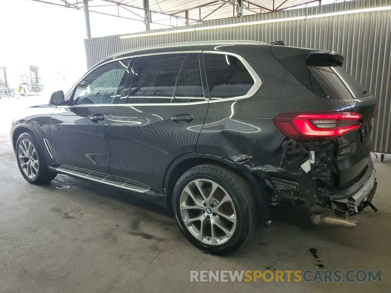 2 Photograph of a damaged car 5UXCR4C01P9P91861 BMW X5 2023
