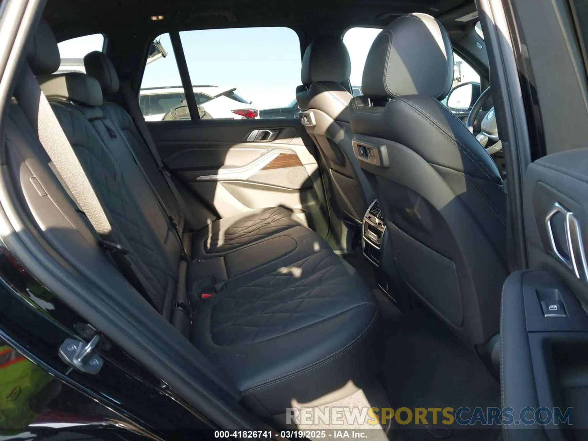 8 Фотография поврежденного автомобиля 5UXCR4C01P9R58557 BMW X5 2023