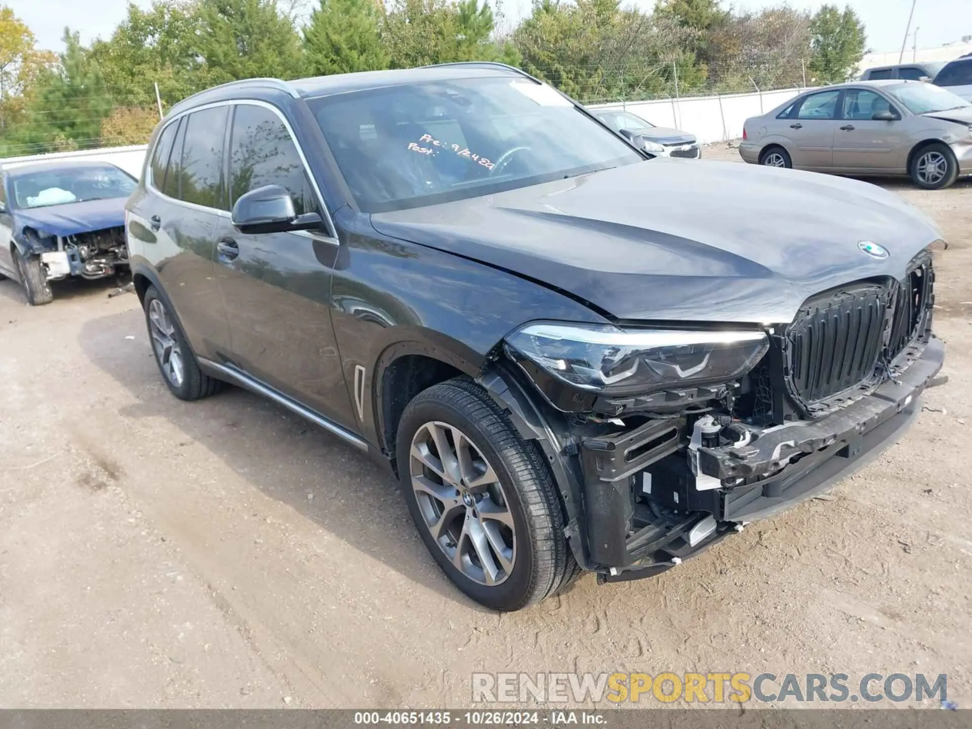 1 Photograph of a damaged car 5UXCR4C01P9R67176 BMW X5 2023