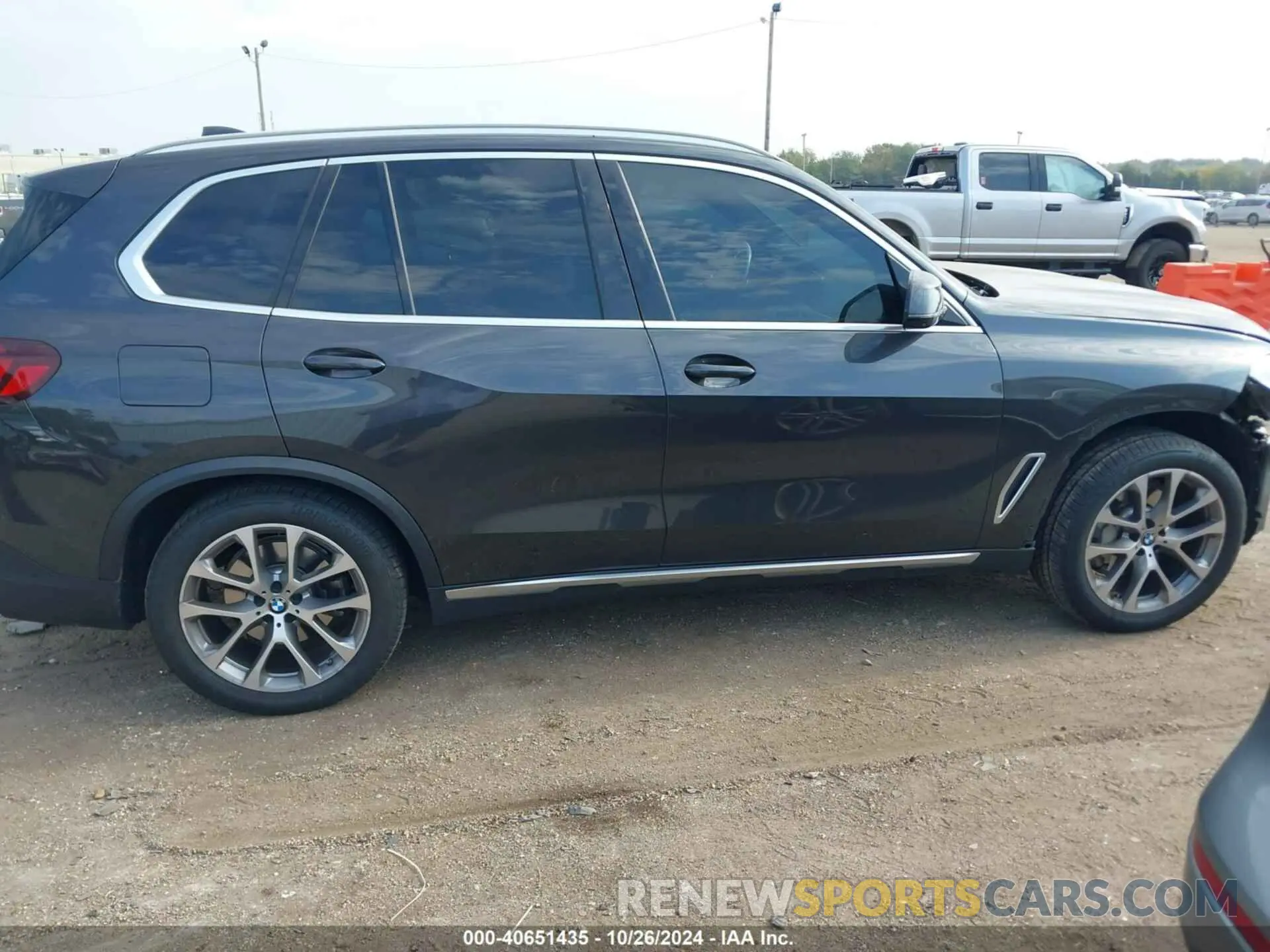 13 Photograph of a damaged car 5UXCR4C01P9R67176 BMW X5 2023