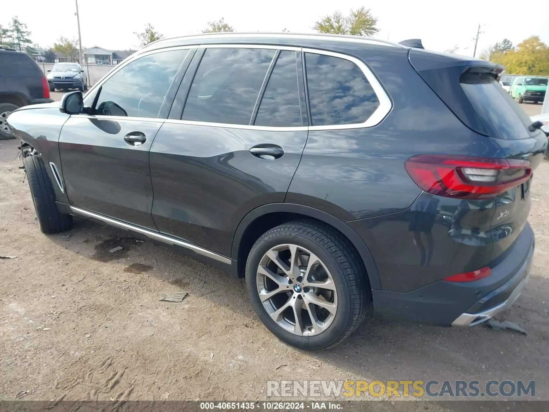 14 Photograph of a damaged car 5UXCR4C01P9R67176 BMW X5 2023