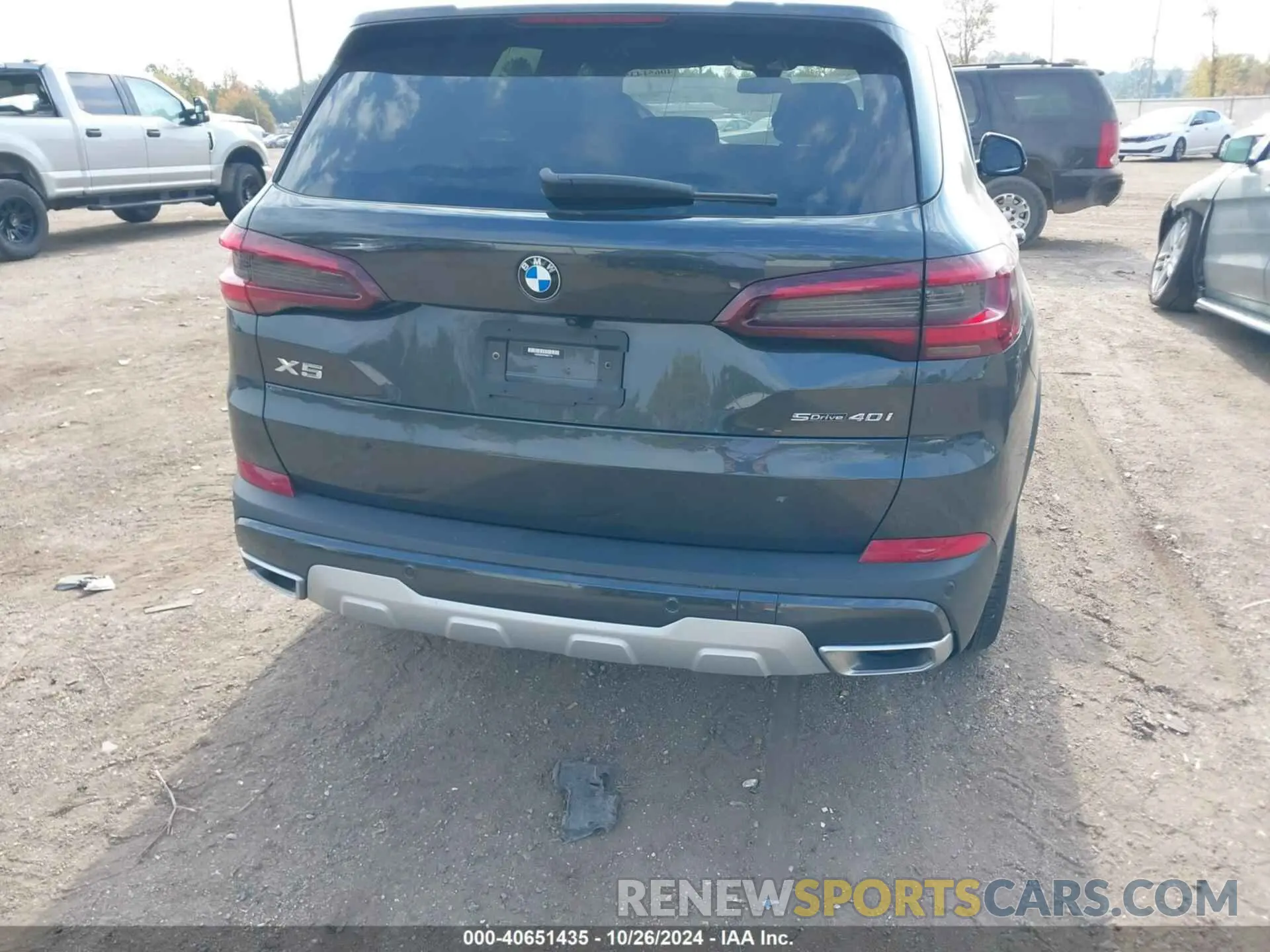 16 Photograph of a damaged car 5UXCR4C01P9R67176 BMW X5 2023