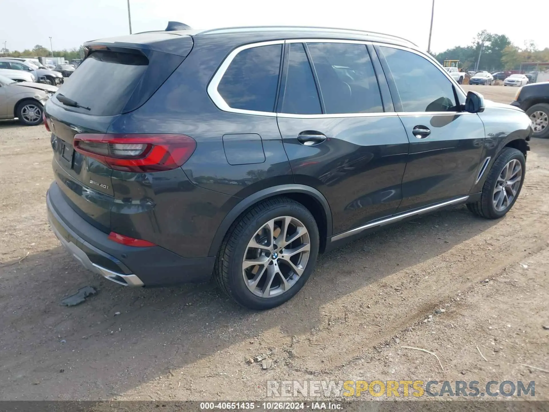 4 Photograph of a damaged car 5UXCR4C01P9R67176 BMW X5 2023