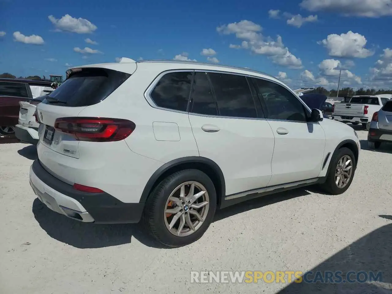 3 Photograph of a damaged car 5UXCR4C03P9R46488 BMW X5 2023