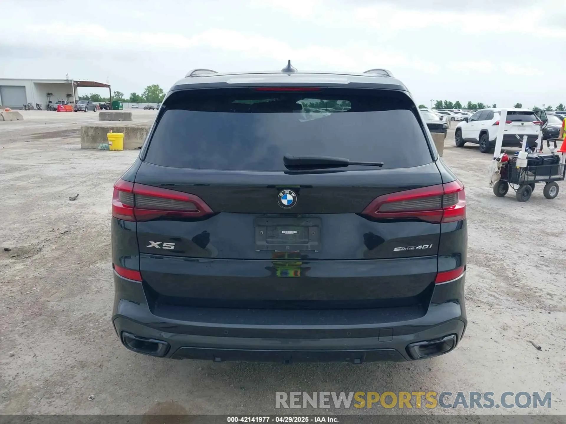16 Фотография поврежденного автомобиля 5UXCR4C04P9N77057 BMW X5 2023
