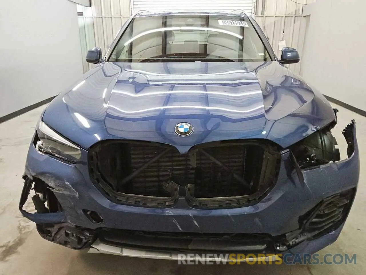 5 Photograph of a damaged car 5UXCR4C06P9P49718 BMW X5 2023