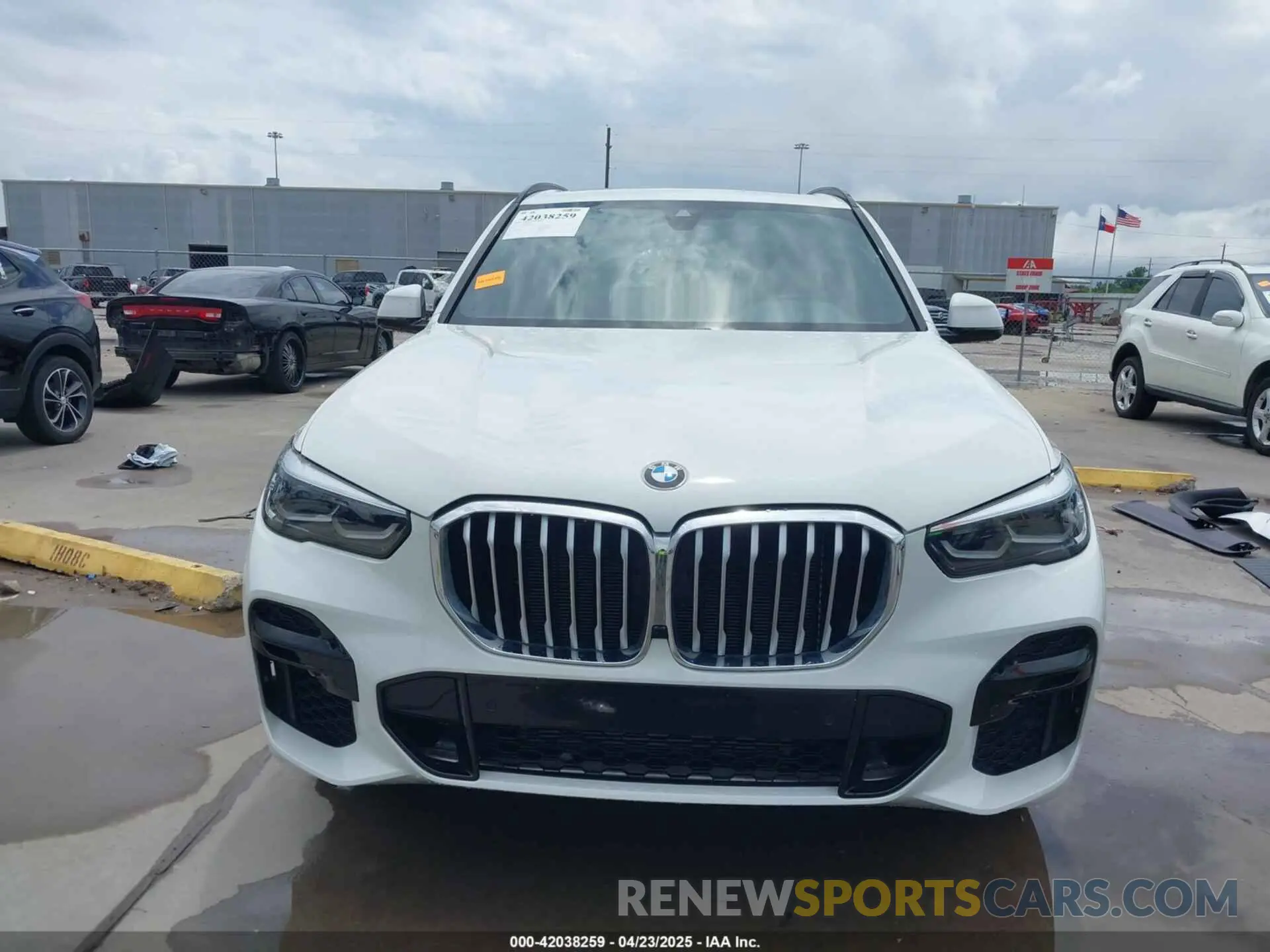 13 Photograph of a damaged car 5UXCR4C07P9P20275 BMW X5 2023