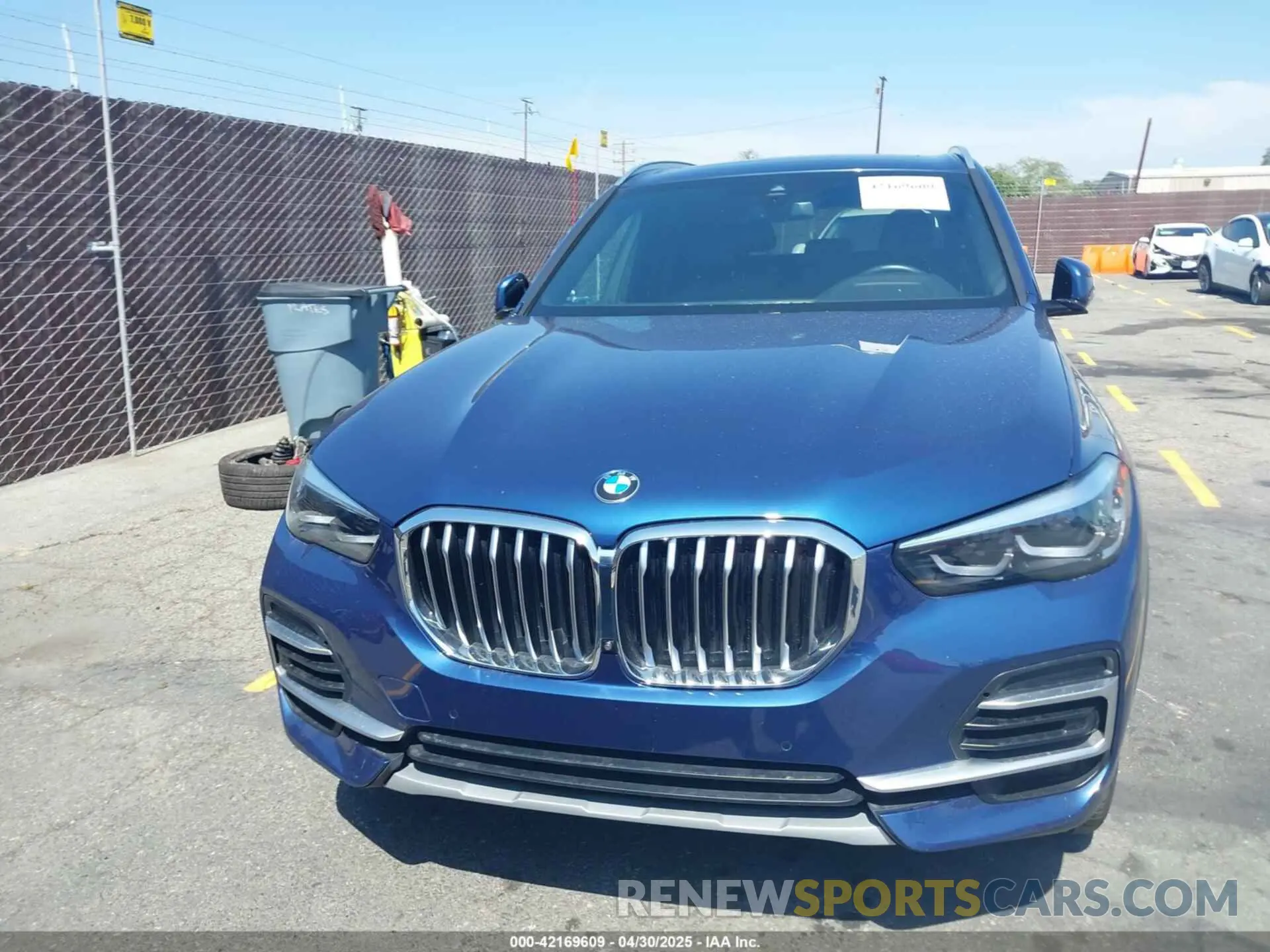 12 Photograph of a damaged car 5UXCR4C07P9R04681 BMW X5 2023