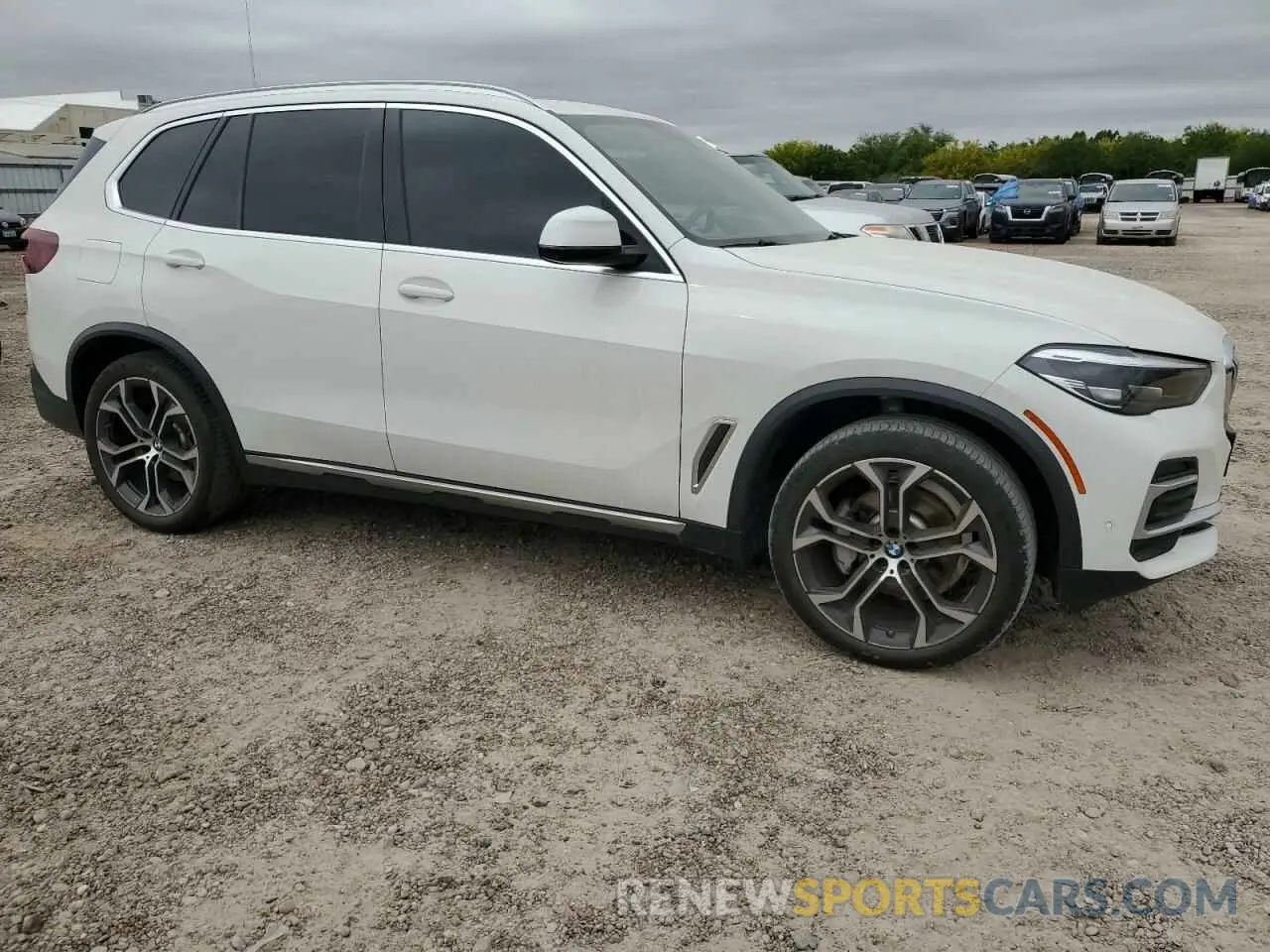 4 Photograph of a damaged car 5UXCR4C08P9R68647 BMW X5 2023