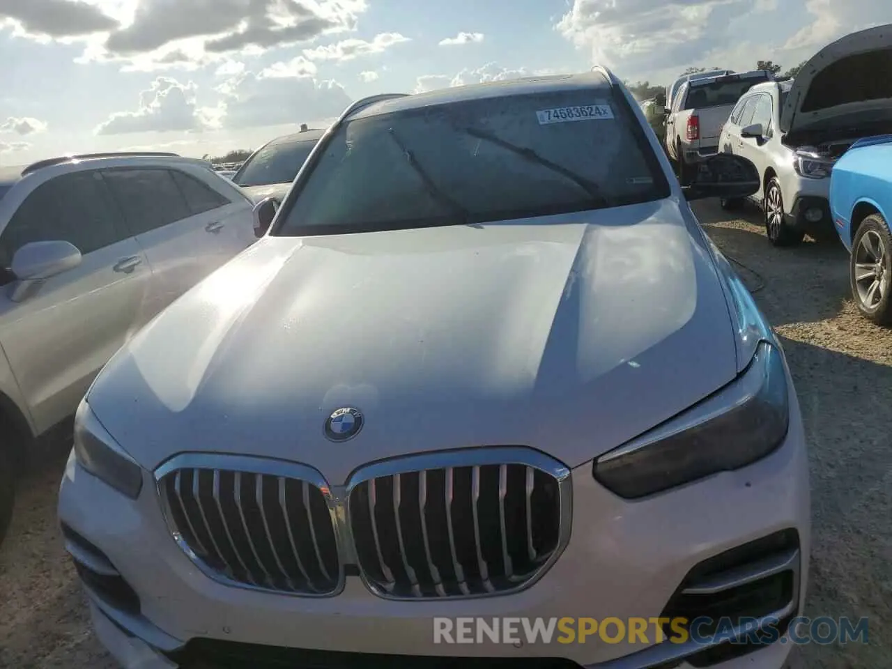 5 Photograph of a damaged car 5UXCR4C09P9P02781 BMW X5 2023