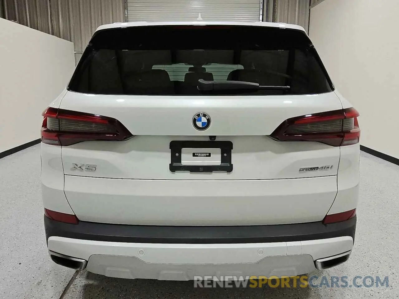 6 Photograph of a damaged car 5UXCR4C09P9P91719 BMW X5 2023