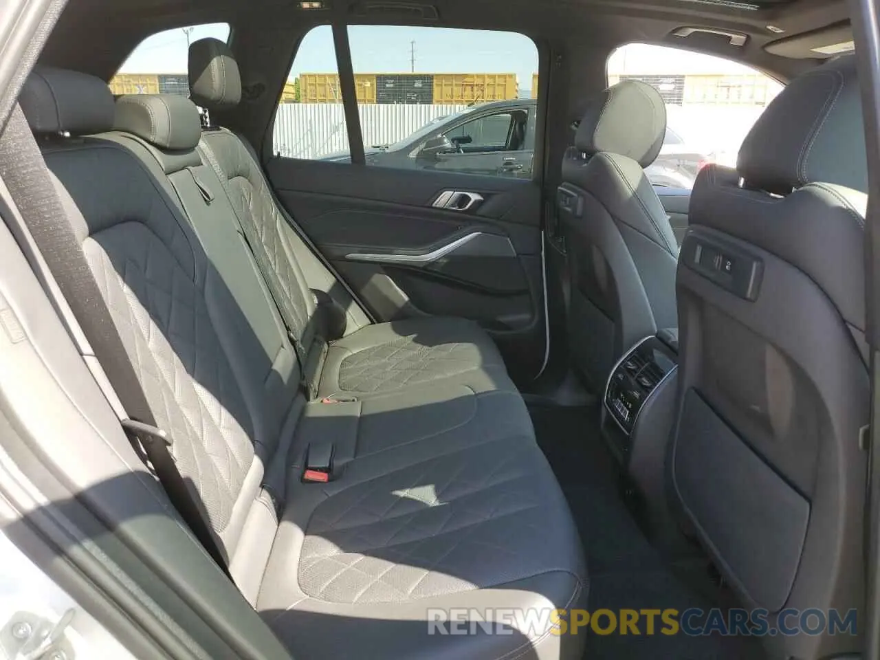 11 Фотография поврежденного автомобиля 5UXCR6C03P9M85000 BMW X5 2023