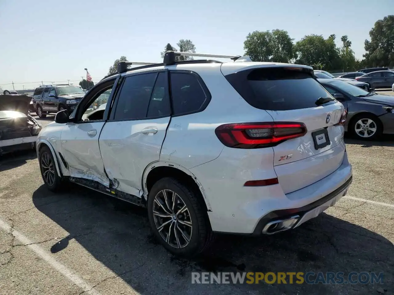 2 Фотография поврежденного автомобиля 5UXCR6C03P9M85000 BMW X5 2023