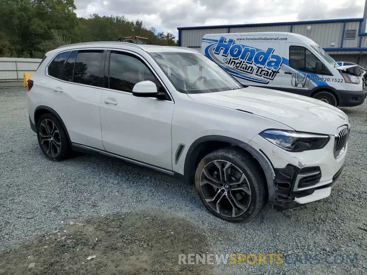 4 Photograph of a damaged car 5UXCR6C03P9R50973 BMW X5 2023