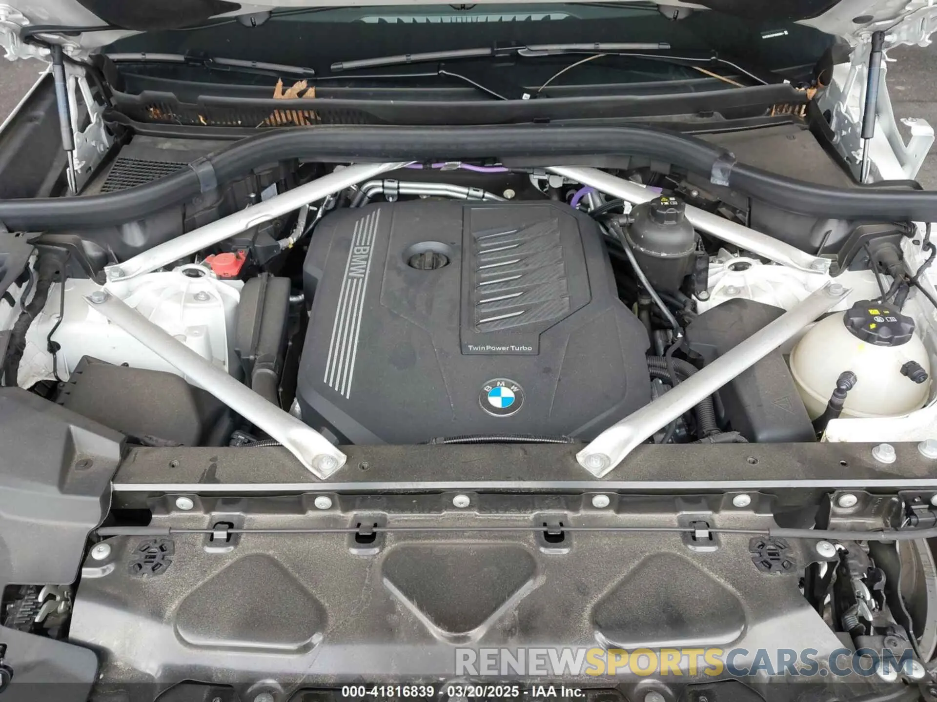 10 Photograph of a damaged car 5UXCR6C05P9R85868 BMW X5 2023