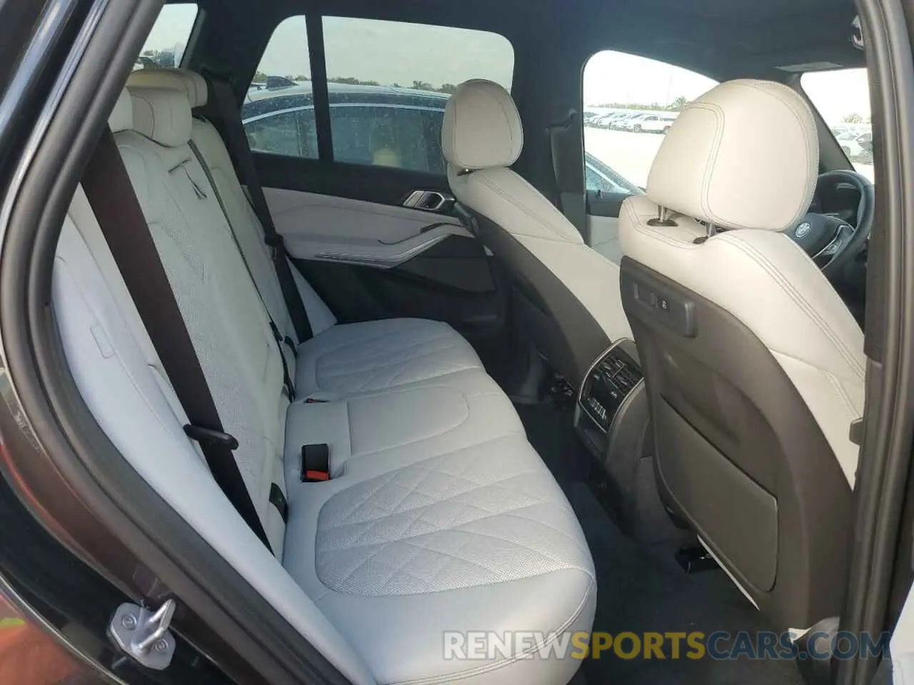 11 Фотография поврежденного автомобиля 5UXCR6C06P9R38395 BMW X5 2023