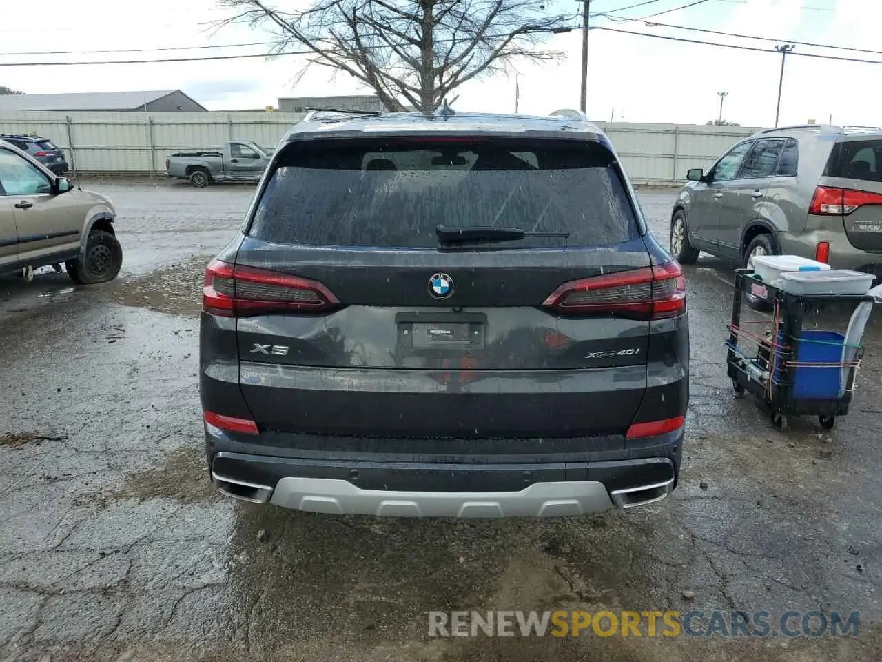 6 Photograph of a damaged car 5UXCR6C07P9P51490 BMW X5 2023