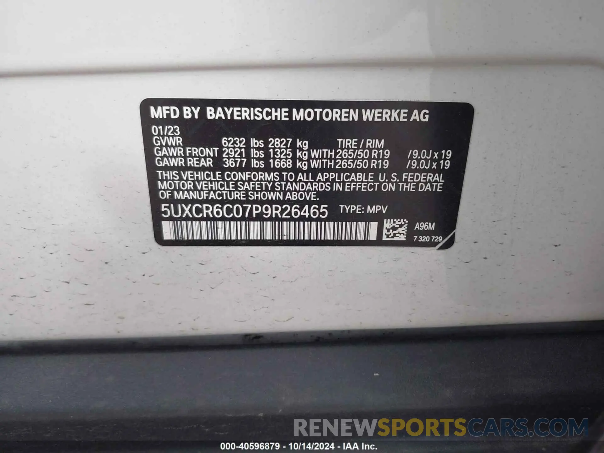 9 Photograph of a damaged car 5UXCR6C07P9R26465 BMW X5 2023