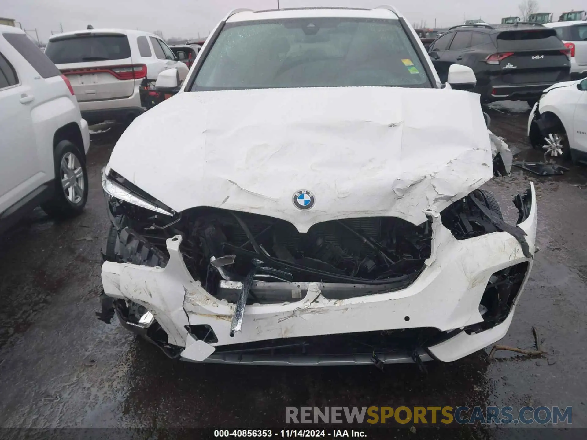 12 Photograph of a damaged car 5UXCR6C07P9R76279 BMW X5 2023