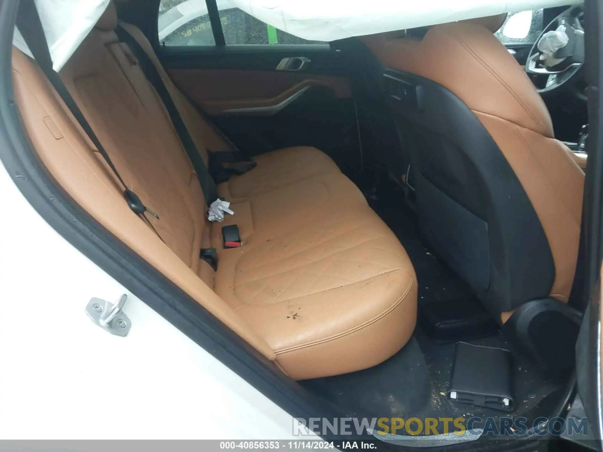 8 Photograph of a damaged car 5UXCR6C07P9R76279 BMW X5 2023