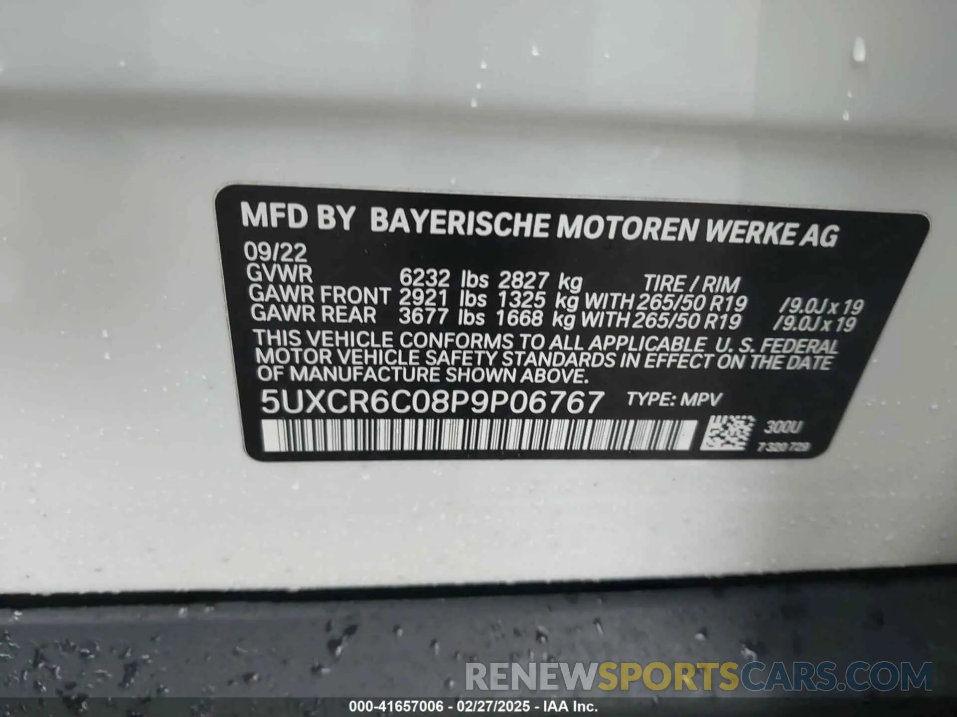 9 Photograph of a damaged car 5UXCR6C08P9P06767 BMW X5 2023