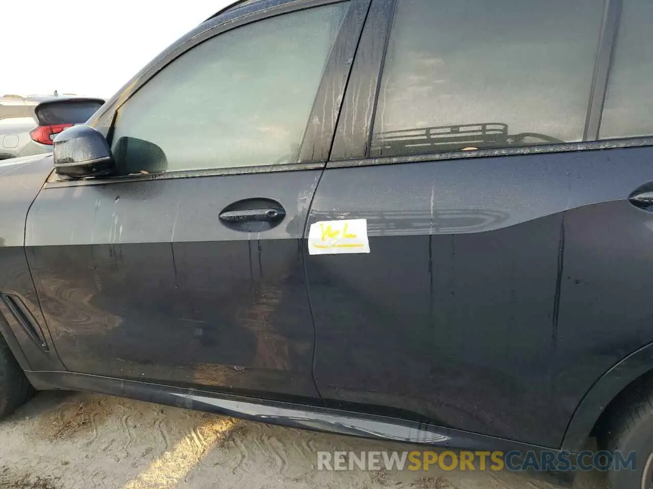 13 Photograph of a damaged car 5UXCR6C09P9P86600 BMW X5 2023