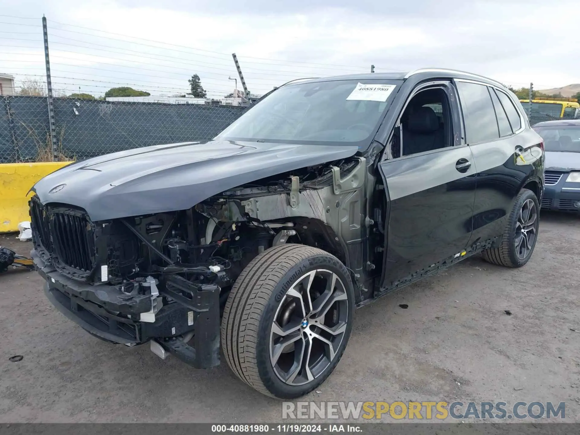 2 Photograph of a damaged car 5UXCR6C09P9R85324 BMW X5 2023