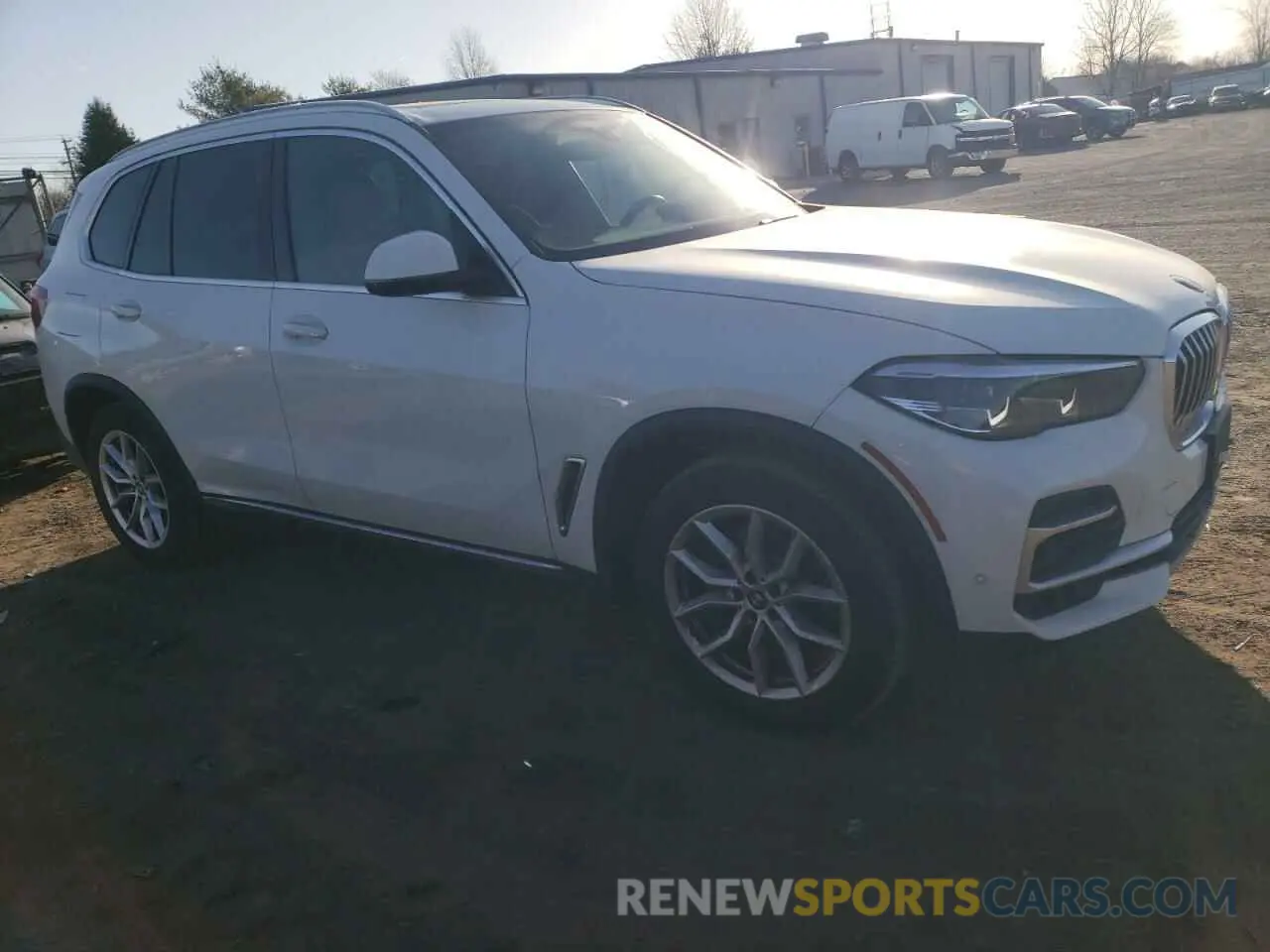 4 Photograph of a damaged car 5UXCR6C0XP9P15664 BMW X5 2023