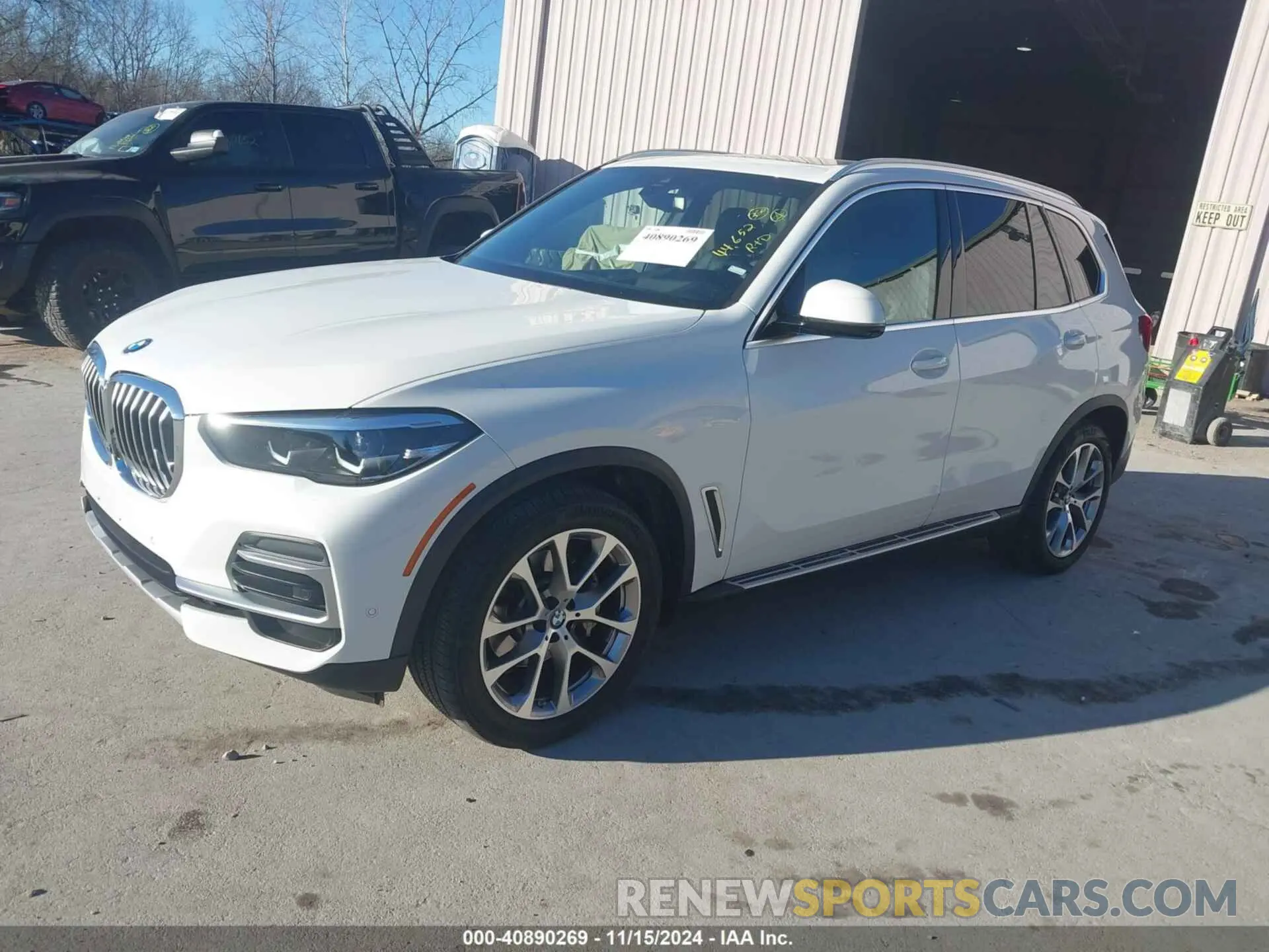 2 Фотография поврежденного автомобиля 5UXCR6C0XP9P66680 BMW X5 2023
