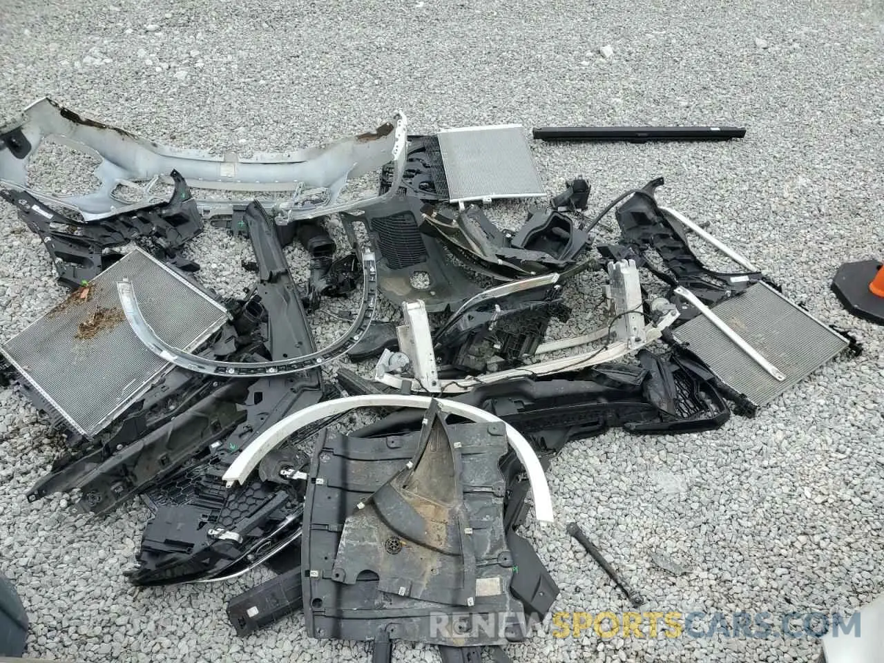 13 Photograph of a damaged car 5UXJU4C06P9P96852 BMW X5 2023