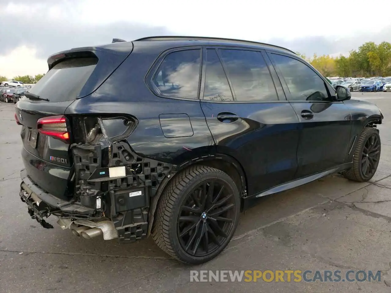 3 Photograph of a damaged car 5UXJU4C07P9P54612 BMW X5 2023