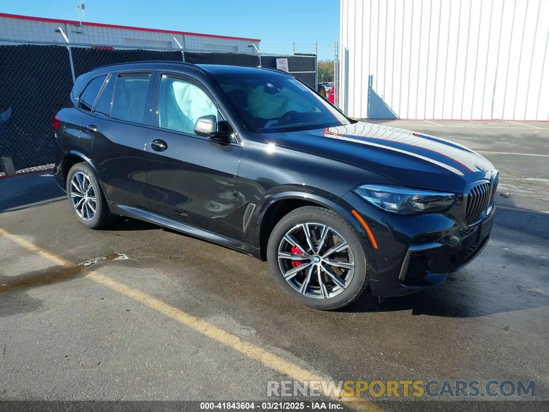1 Photograph of a damaged car 5UXJU4C07P9S01720 BMW X5 2023