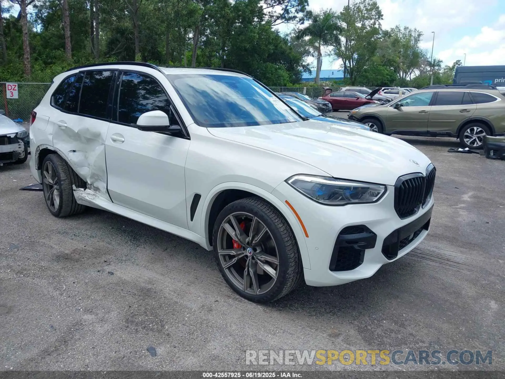 1 Photograph of a damaged car 5UXJU4C0XP9R07161 BMW X5 2023