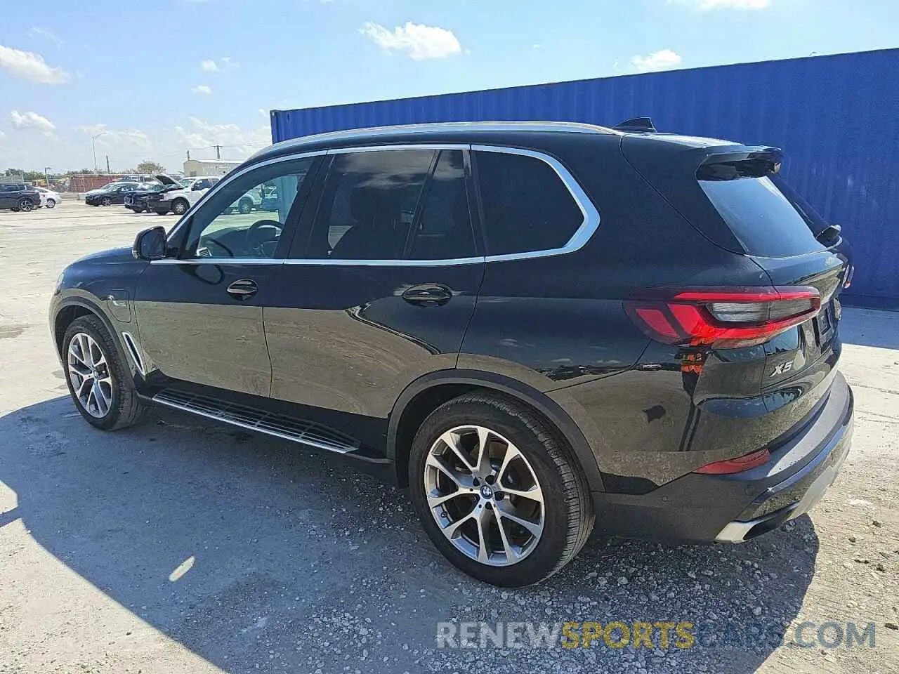 2 Photograph of a damaged car 5UXTA6C00P9N50330 BMW X5 2023