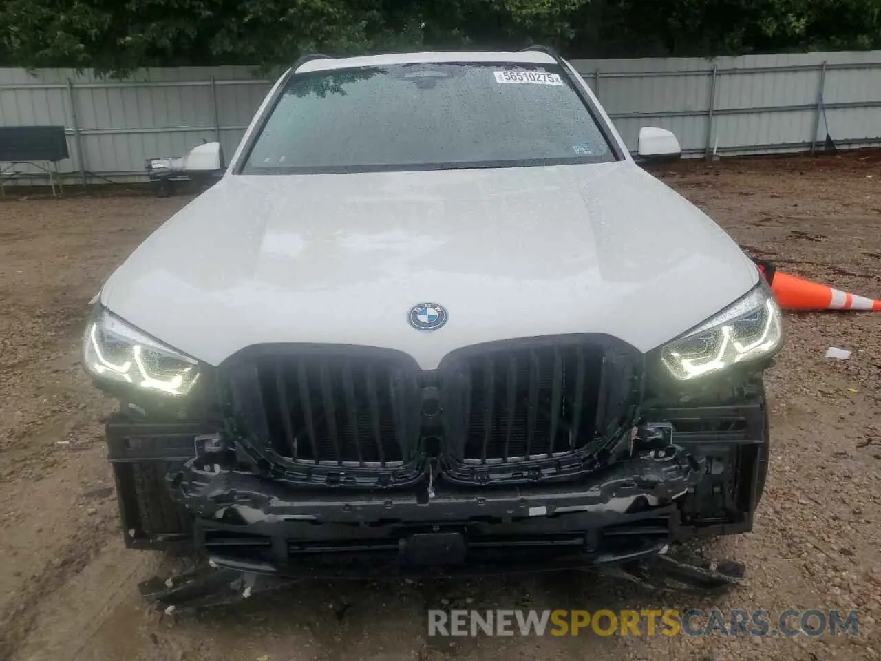 5 Photograph of a damaged car 5UXTA6C08P9R00349 BMW X5 2023