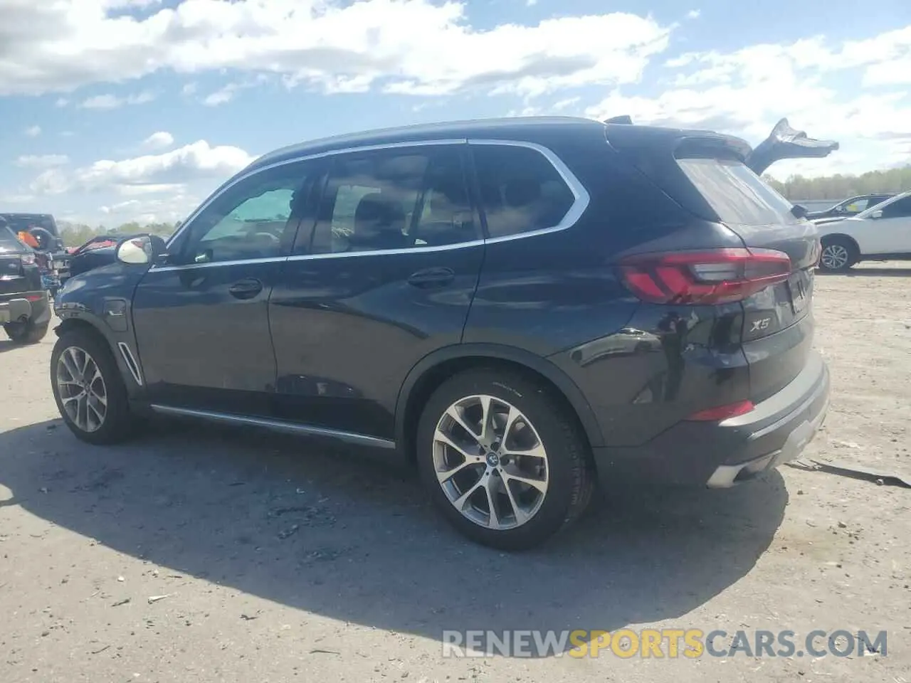 2 Photograph of a damaged car 5UXTA6C09P9R00571 BMW X5 2023
