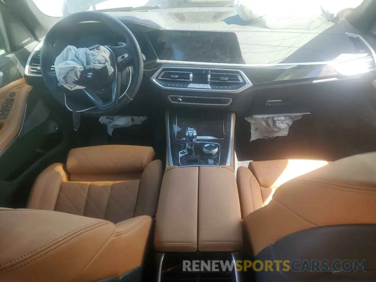 8 Photograph of a damaged car 5UXTA6C09P9R00571 BMW X5 2023
