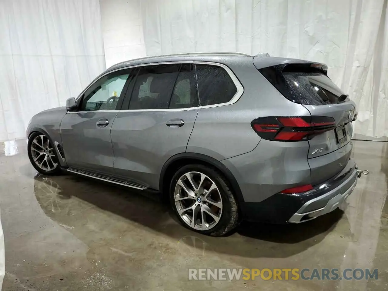 2 Photograph of a damaged car 5UX13EU00R9U94158 BMW X5 2024
