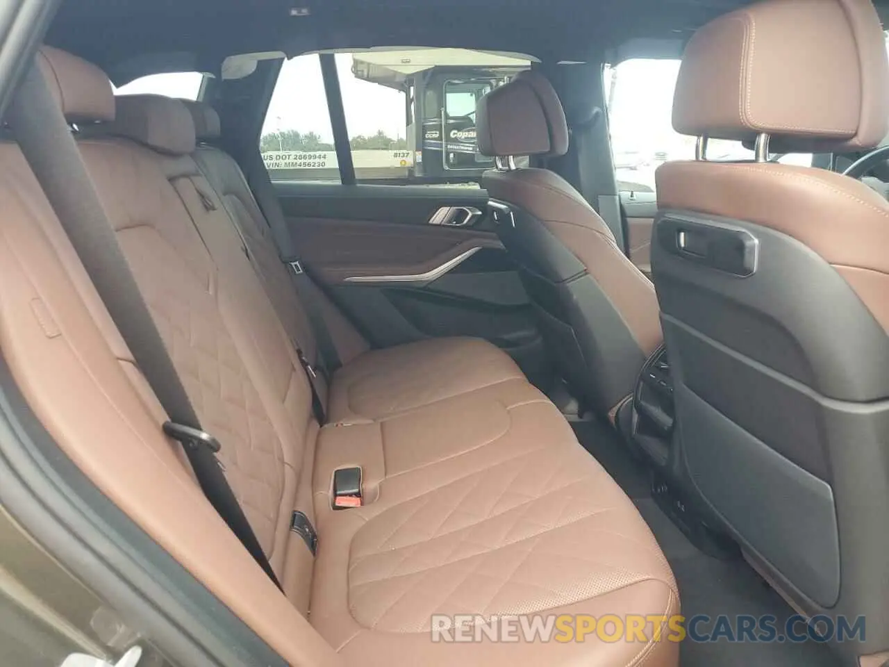 11 Фотография поврежденного автомобиля 5UX13EU02R9U24452 BMW X5 2024