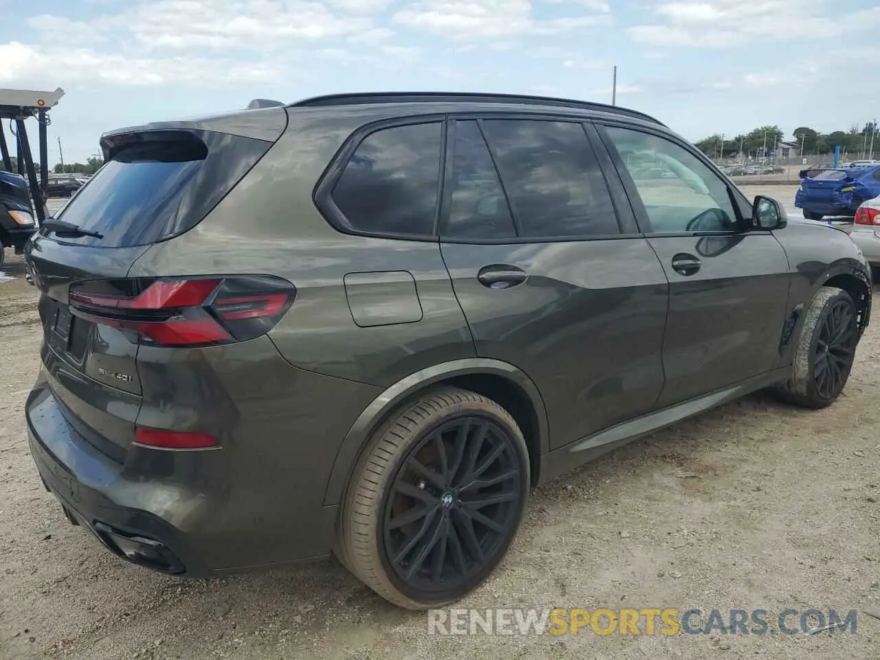 3 Фотография поврежденного автомобиля 5UX13EU02R9U24452 BMW X5 2024