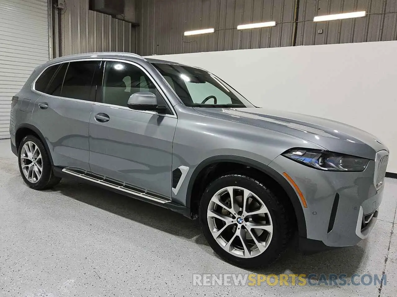 4 Фотография поврежденного автомобиля 5UX13EU03R9U30809 BMW X5 2024