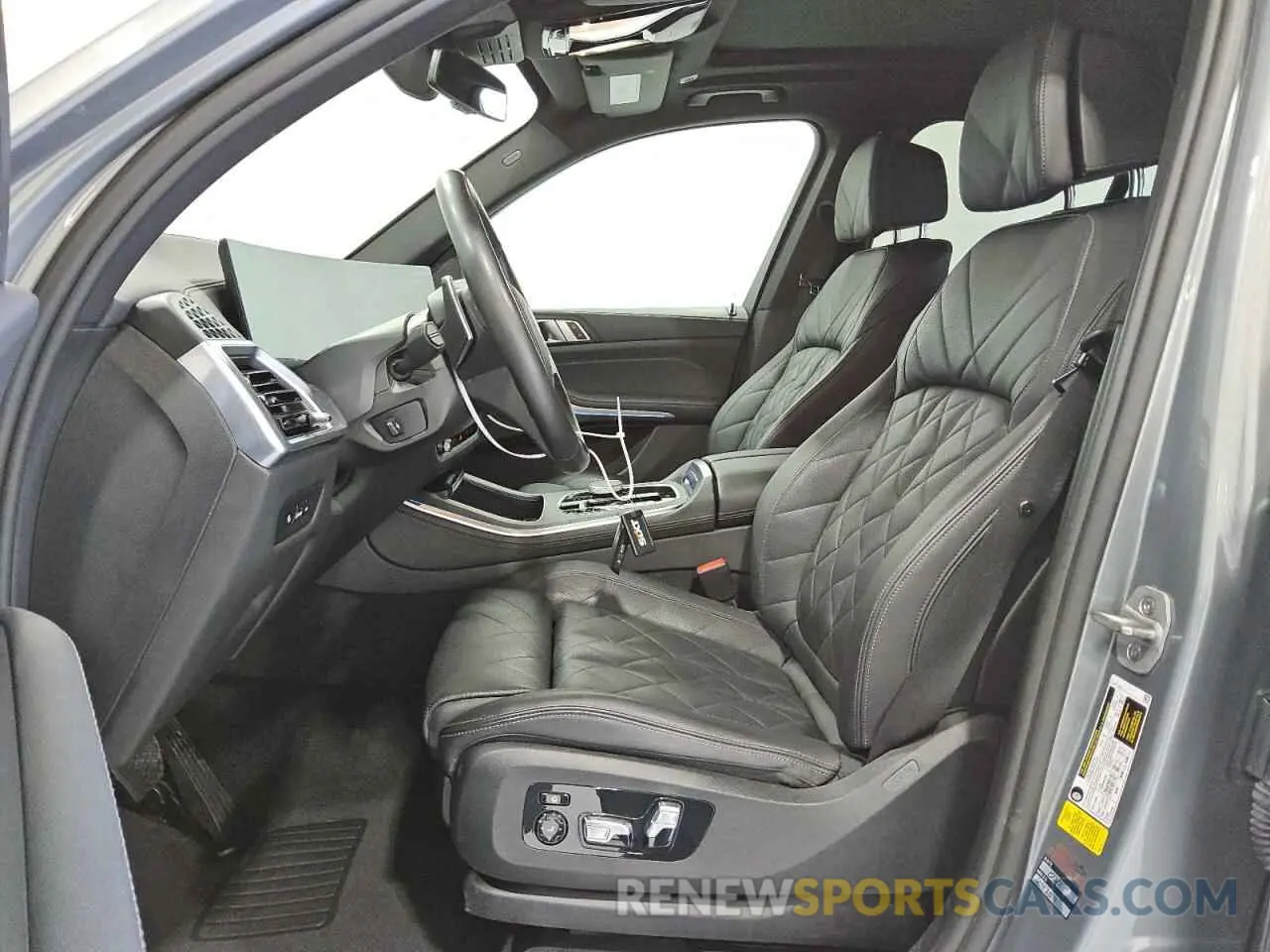 7 Фотография поврежденного автомобиля 5UX13EU03R9U30809 BMW X5 2024