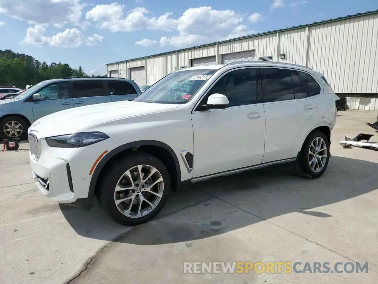 1 Фотография поврежденного автомобиля 5UX13EU05R9S49811 BMW X5 2024